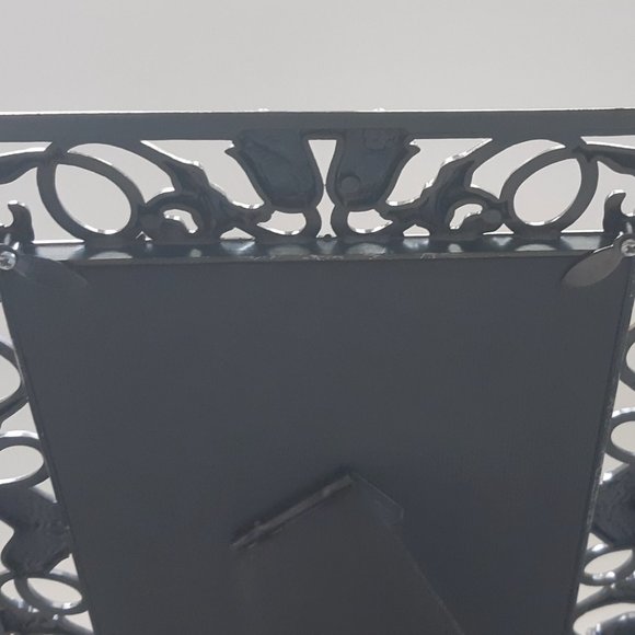 Metal Matching Pair Photo Frames Art Nouveau Style Tulips Ornate NOS Connoisseur - Picture 8 of 10